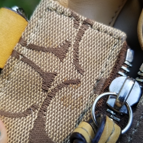 Coach Hampton Nancy zebra signature canvas tote tan - Picture 9 of 13